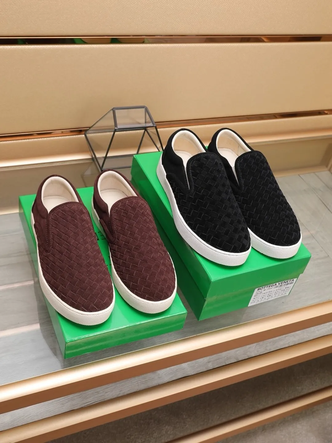 Men's men's shoes 💰Men's shoes 💰440💰🔥[BV] series of top purchasing agents 🔍Imported first-layer cowhide woven surface, cowhide foot pads lining environmentally friendly ♻️Does not fade, 💪Sole: Rubber combination original factory special original outsole ⚠Original and single goods 🔍🔍You can come in and out at will, welcome to compare ⚠Number of sizes: 38-44